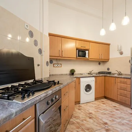 K10 - Kazinczy Street Heritage - Location By Bqa Apartment *
