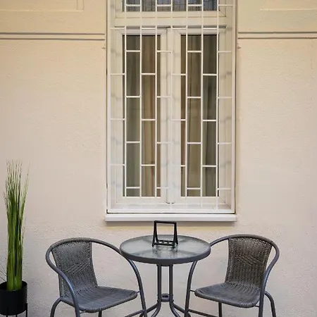 K10 - Kazinczy Street Heritage - Location By Bqa Apartment Budapest