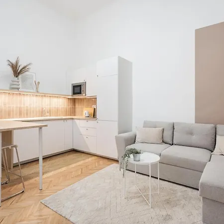K10 - Kazinczy Street Heritage - Location By Bqa * Budapest
