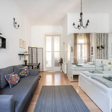 K10 - Kazinczy Street Heritage - Location By Bqa Apartamento *
